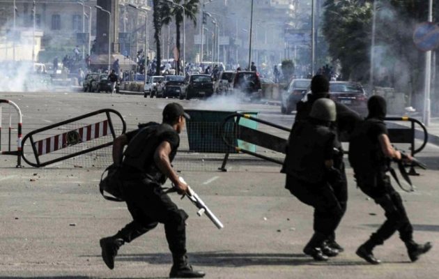 Τουλάχιστον 52 αστυνομικοί νεκροί σε μάχη με ισλαμιστές στην Αίγυπτο