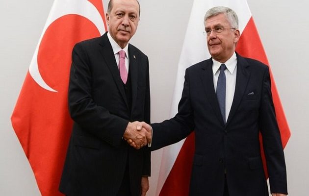 Νέες βολές Ερντογάν κατά της Ε.Ε. από την Πολωνία
