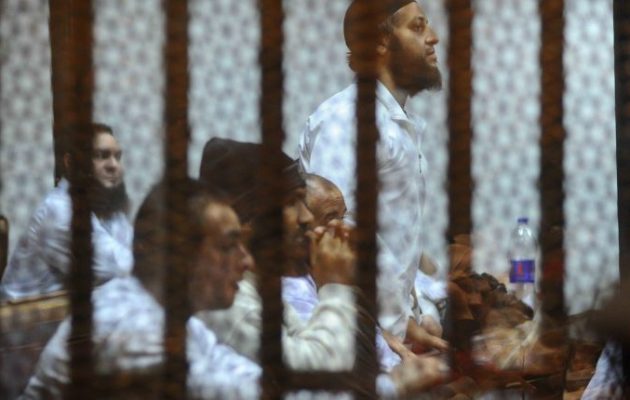 13 τζιχαντιστές καταδικάστηκαν σε θάνατο στην Αίγυπτο