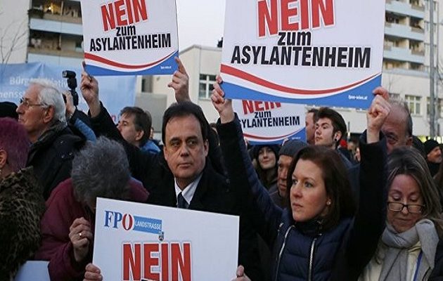 Ποιο είναι το ακροδεξιό FPÖ που διεκδικεί την δεύτερη θέση στις αυστριακές εκλογές της Κυριακής