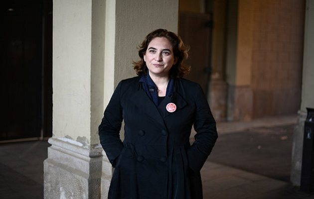 “ΟΧΙ” σε μονομερή ανακήρυξη ανεξαρτησίας της Καταλονίας λέει η δήμαρχος Βαρκελώνης