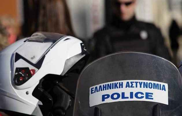 35χρονος αυνανιζόταν μπροστά σε 14χρονη μαθήτρια στη μέση του δρόμου!