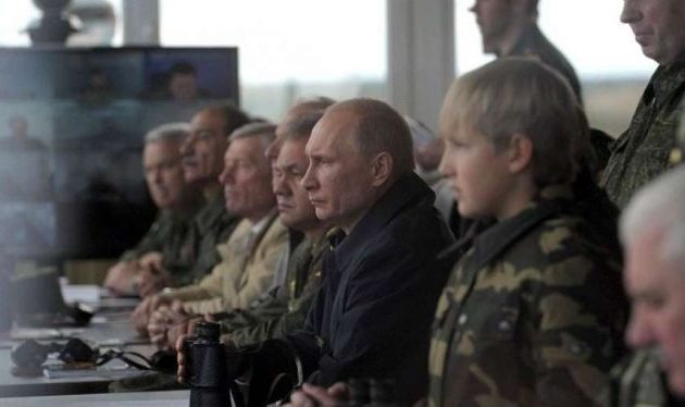 Παρουσία Πούτιν η δοκιμή τεσσάρων βαλλιστικών πυραύλων