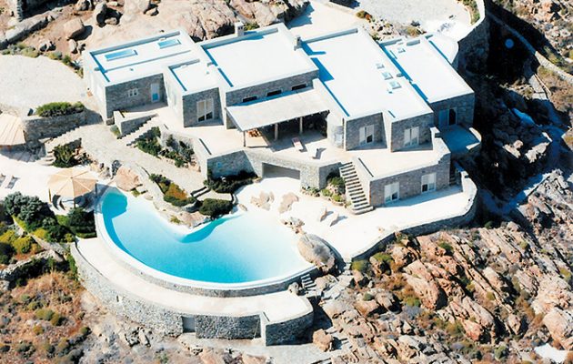 Κινέζοι, Ρώσοι και Τούρκοι αγόρασαν ελληνικά ακίνητα αξίας 1,1 δισ. και πήραν “Χρυσή Βίζα”