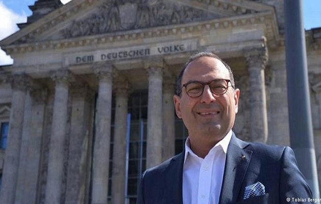 Ποιος είναι ο πρώτος  Έλληνας που εκλέχθηκε στη γερμανική Βουλή