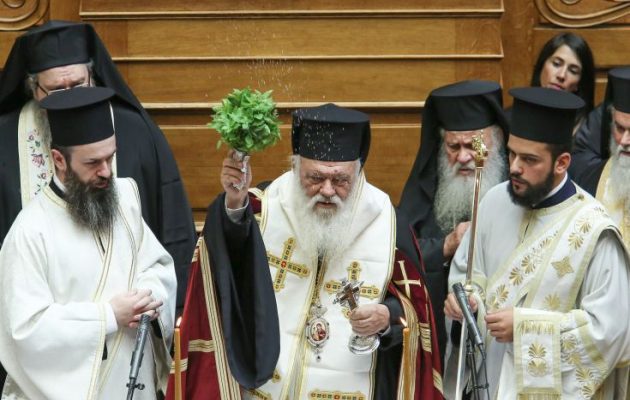 Ιερώνυμος:  Η πατρίδα μας έχει τις παραδόσεις, έχει την οικογένεια