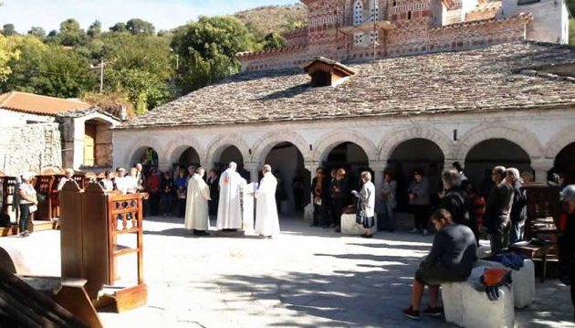 Το αλβανικό Υπουργείο Πολιτισμού παρέδωσε ορθόδοξο ναό σε καθολικούς ιερωμένους