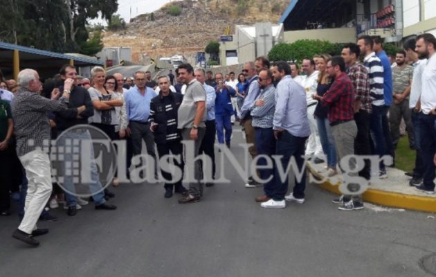 Λεμπιδάκης: Η πρώτη του μέρα στο εργοστάσιο – «Βασανιστικοί οι έξι μήνες ομηρίας» (βίντεο)