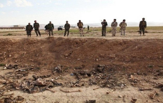 Ανακαλύφθηκε ομαδικός τάφος με εκτελεσθέντες στρατιώτες και αστυνομικούς από το Ισλαμικό Κράτος