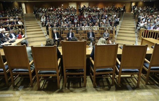 Στην κρίση του λαού: Aνάκληση των μειώσεων στις συντάξεις τους ζητούν δικαστές και εισαγγελείς