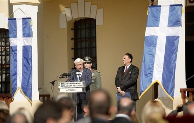 Παυλόπουλος: Ωμή παραχάραξη της ιστορίας από τα Σκόπια – Ηχηρό μήνυμα και στην Αλβανία