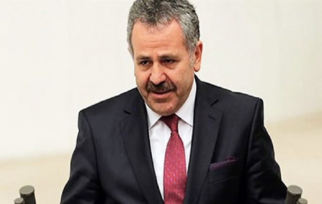 Παραιτήθηκε ανώτερος οικονομικός σύμβουλος του Ερντογάν