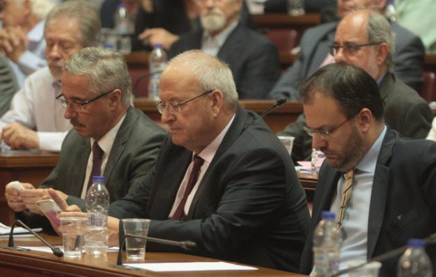 «Παρών» από το ΠΑΣΟΚ, «ναι» από Θεοχαρόπουλο της ΔΗΜΑΡ