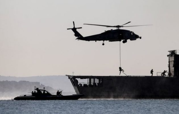 Πώς έγινε η επιχείρηση των μονάδων του Πολεμικού Ναυτικού δίπλα στο “Αβέρωφ” (φωτο)