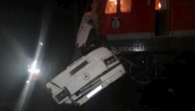 Ρωσία: 19 νεκροί από σύγκρουση τρένου με λεωφορείο