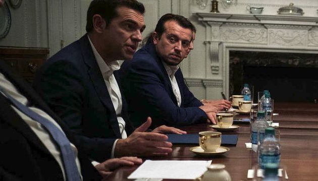 Επενδυτές σε Τσίπρα: Κατάλληλη στιγμή να πέσουν χρήματα στην ελληνική οικονομία