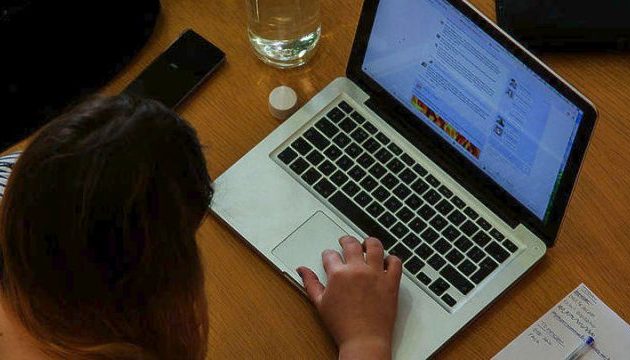 Συλλήψεις για απάτες στην έκδοση αεροπορικών εισιτηρίων μέσω Διαδικτύου