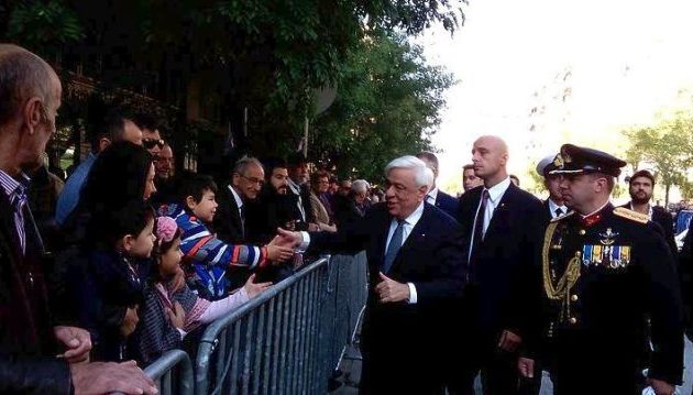 “Πρόεδρε να σε κεράσουμε…σαλέπι” – “Να προσέχεις το στρατό και τα σώματα ασφαλείας”