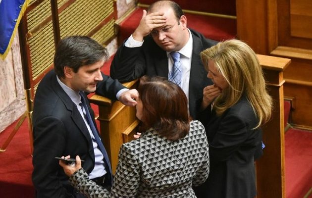 Tι ζήτησαν βουλευτές του ΣΥΡΙΖΑ από τον Χουλιαράκη – Ενημερώθηκαν για τον προϋπολογισμό