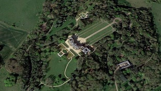 Σύγκρουση αεροπλάνου με ελικόπτερο στη Βρετανία – Φόβοι για πολλούς νεκρούς