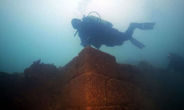 Αρχαιολόγοι ανακάλυψαν κάστρο 3.000 ετών στη λίμνη Βαν της Τουρκίας (φωτο+βίντεο)