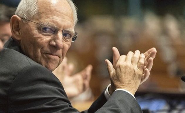 Verboten! O Σόιμπλε κόβει “μαχαίρι” το Twitter στη γερμανική Βουλή…