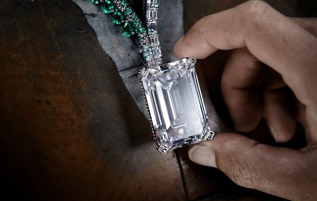 Ποσό μαμούθ για το μεγαλύτερο διαμάντι που έχει βγει στο σφυρί