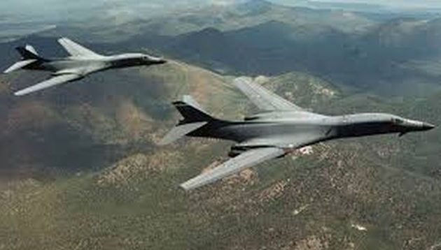 Αμερικανικά βομβαρδιστικά B-1B πέταξαν πάνω από την κορεατική χερσόνησο