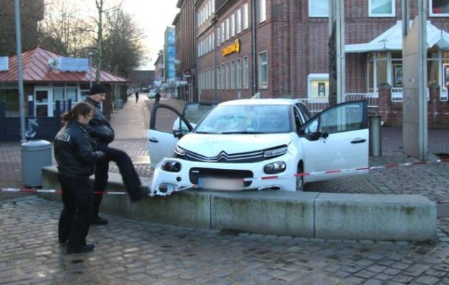 Αυτοκίνητο έπεσε πάνω σε πεζούς στη Βόρεια Γερμανία – Από τη Συρία ο οδηγός