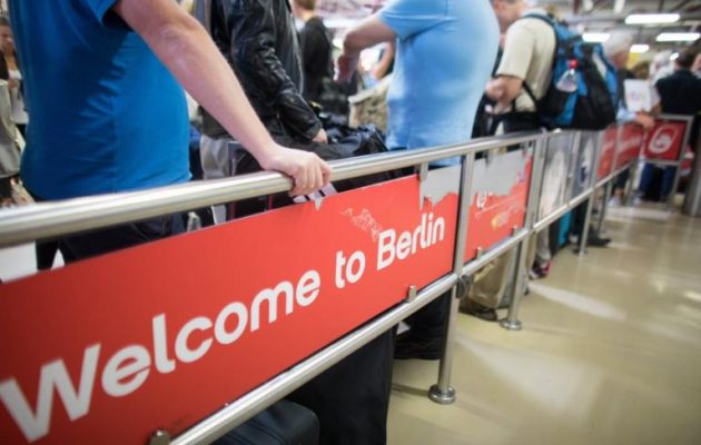 Τι αποφασίστηκε για τους ελέγχους Ελλήνων στα γερμανικά αεροδρόμια