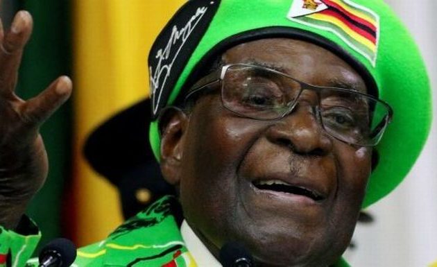 Ο 93χρονος Πρόεδρος της Ζιμπάμπουε δεν παραιτήθηκε παρά τις φήμες ότι “έφευγε”
