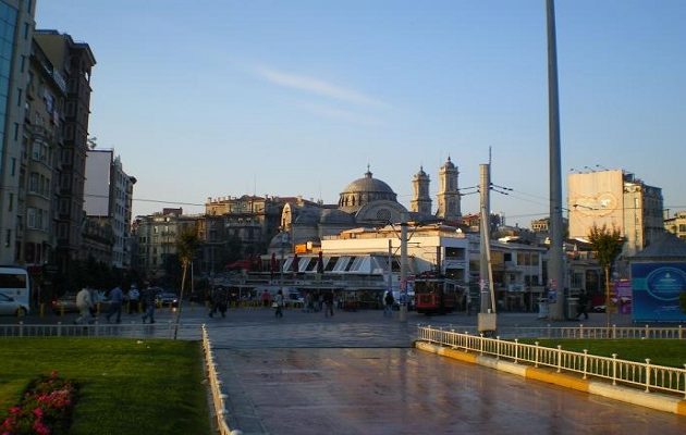 Ο Eρντογάν θέλει να φτιάξει όπερα στην πλατεία Ταξίμ της Κωνσταντινούπολης