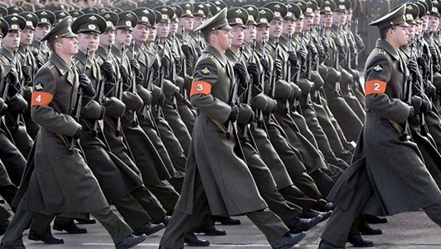 Παγκόσμια υπερδύναμη: Σχεδόν 2 εκατομμύρια άτομα υπηρετούν στις ρωσικές Ένοπλες Δυνάμεις