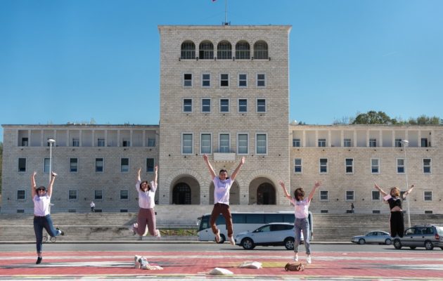 Αλβανία: Το 45% των φοιτητών στα Τίρανα καταγγέλλει ότι οι καθηγητές ζητάνε “δωράκι” για να τους “περάσουν”