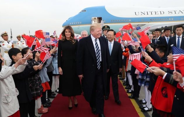 Θερμή υποδοχή Τραμπ στην Κίνα – Η αυτοκρατορία του δράκου τον αγαπά περισσότερο από τον Ομπάμα