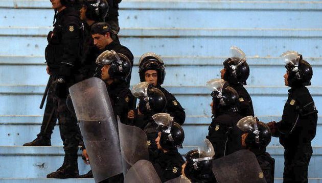 Ισλαμιστής μαχαίρωσε αστυνομικούς κοντά στο Κοινοβούλιο της Τυνησίας