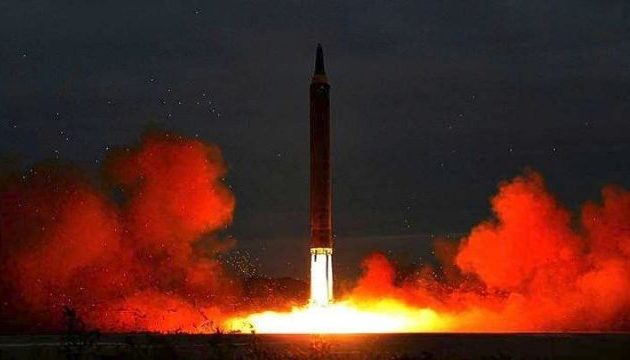CNN: Νέα αναβαθμισμένη έκδοση βαλλιστικού πυραύλου από τη Β. Κορέα – Προετοιμάζεται για επιθετική χρήση όπλων