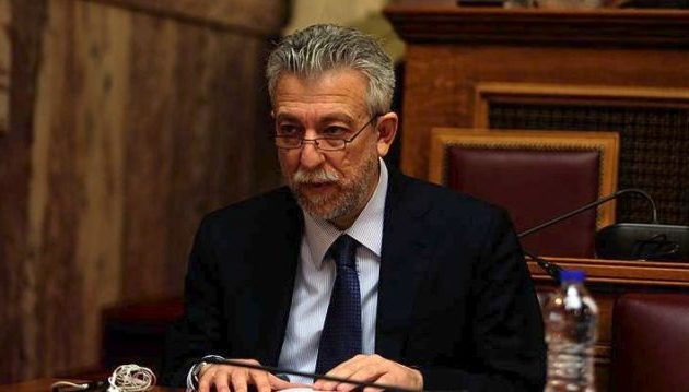 Κοντονής κατά δικαστών: Δεν γίνεται να μη δηλώνουν τι έχουν σε θυρίδες