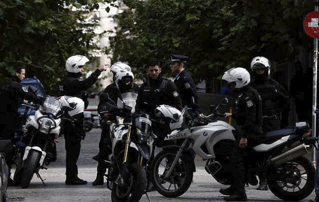 Οι συλληφθέντες Τούρκοι τρομοκράτες της οργάνωσης DHKP-C κατείχαν εκρηκτικά – Tι τα ήθελαν;