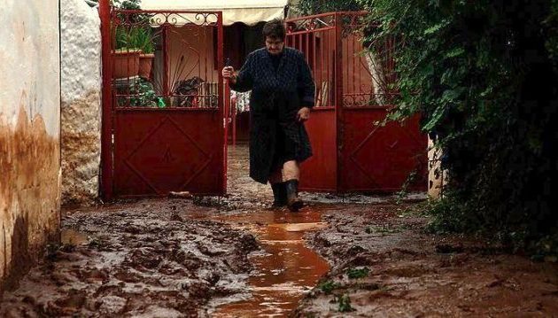 Ξεκινούν οι διαδικασίες για τις αποζημιώσεις 5.000 και 8.000 ευρώ στους πλημμυροπαθείς