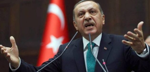 Σε ελεύθερη πτώση η τουρκική λίρα μετά την παρέμβαση Ερντογάν στην Κεντρική Τράπεζα