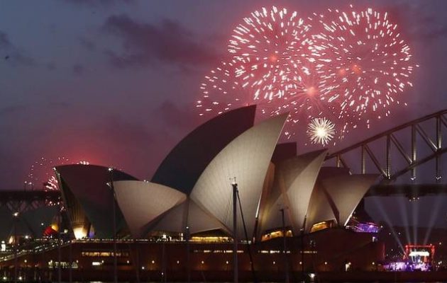 Νέο Έτος: Στον Ειρηνικό και την Αυστραλία, είναι ήδη 2018 (βίντεο)