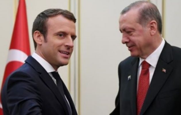 Ο Ερντογάν «διαβεβαίωσε» τον Μακρόν ότι δεν «εποφθαλμιά» τη βόρεια Συρία