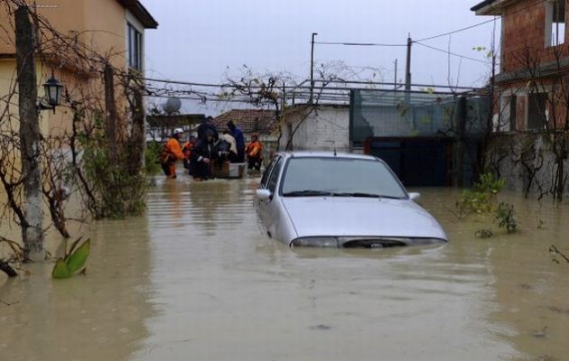 Βοήθεια στους πλημμυροπαθείς στην Αλβανία έστειλε η Ελλάδα