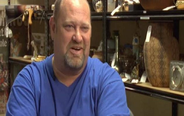 Πώς ένας Αμερικανός κατάφερε να γίνει εκατομμυριούχος σε μια νύχτα (βίντεο)