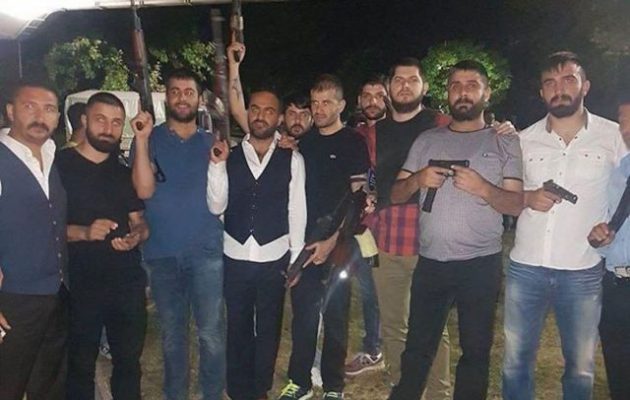 Με «άδεια να σκοτώνουν» τους πολιτικούς τους αντιπάλους οι παραστρατιωτικοί του Ερντογάν