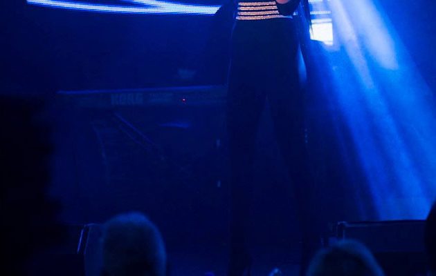 Ποια είναι η τραγουδίστρια που «μαγεύει» τη Θεσσαλονίκη (φωτο)