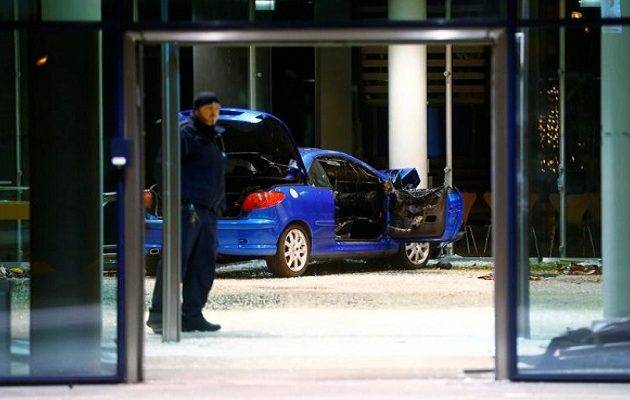 Ο άντρας που εισέβαλε στα γραφεία του SPD, είχε αφήσει σάκο με εκρηκτικά και στo κόμμα της Μέρκελ
