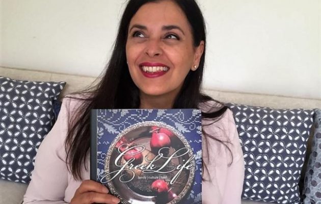 Ελληνοαυστραλέζα έκανε βιβλίο την «Ελληνική Ζωή» και σαρώνει τα βραβεία παγκοσμίως