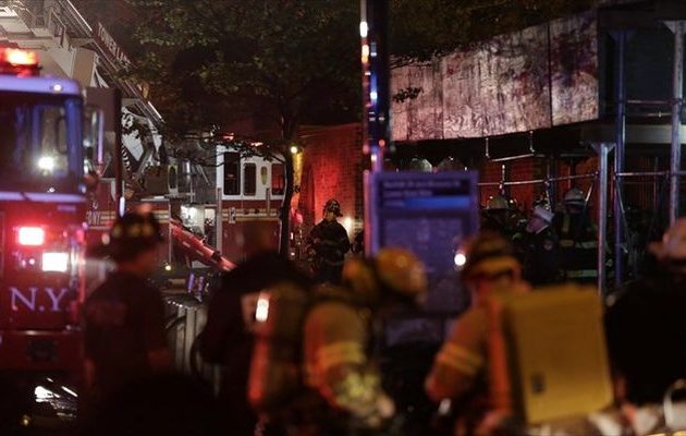 Πολύνεκρη τραγωδία στη Νέα Υόρκη – Φωτιά σε πολυκατοικία με 12 νεκρούς (βίντεο)